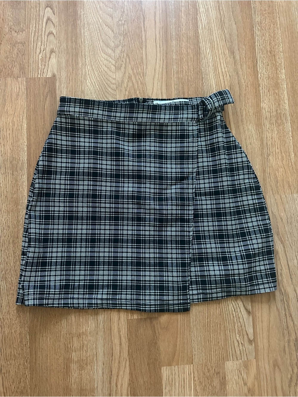 Abercrombie & Fitch Black and White Plaid Mini Skirt